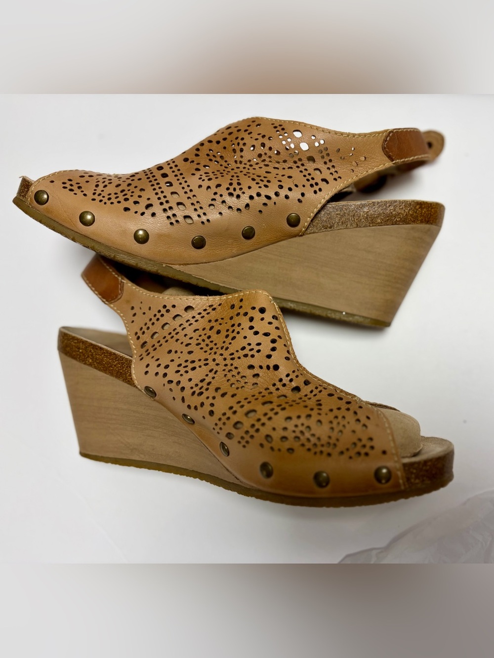 Pikolinos Benissa Leather Wedge Sandals Size 7 Tan Perforated Slingback Comfort - Picture 2 of 7